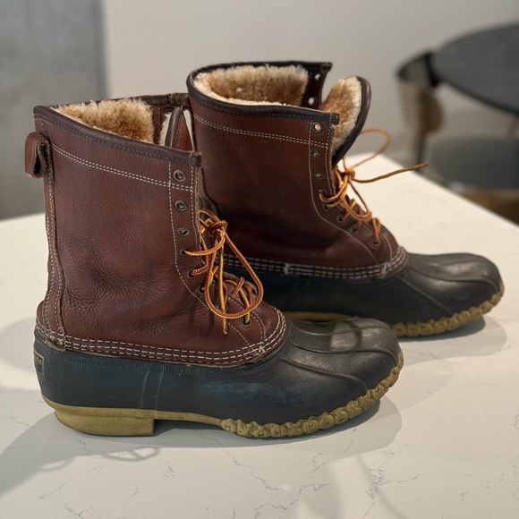 Men's LL Bean Boots, 10" Shearling-Lined Tumbled Leather (Size 10) - Picture 4 of 4